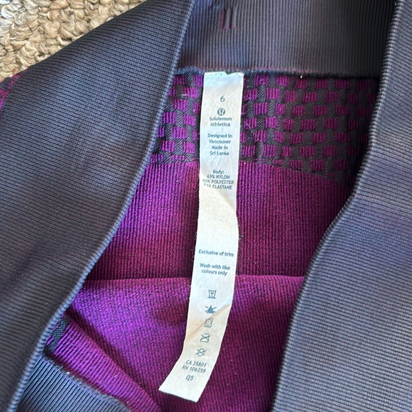 Lululemon Leggings Purple and Grey Size 6 - Picture 3 of 3
